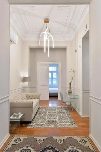 1900 ATHENIAN HOUSE