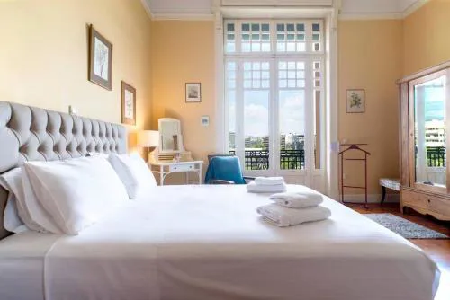 1930's neoclassical apt in the heart of Athens