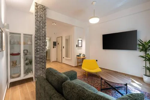 1BR Stylish Apt 20 Minutes from Acropolis