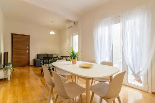 2BR Koukaki Suite Near Metro & Acropolis