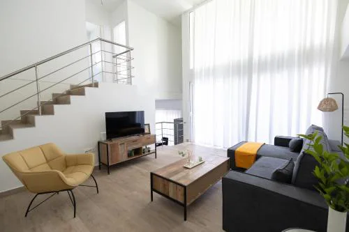 3-Bedroom Apartment in Marousi