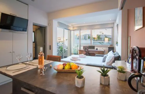 5th flr Boho studio @ Exarheia w/ balcony