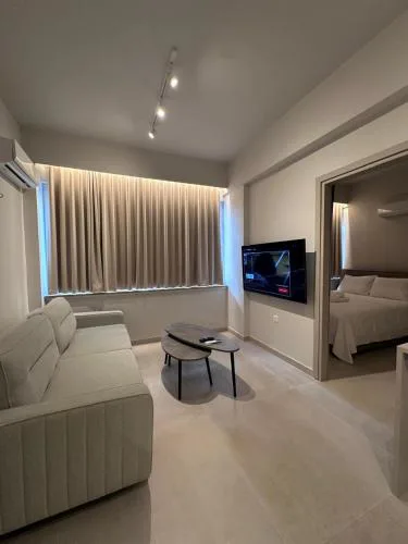 85 Urban Suites