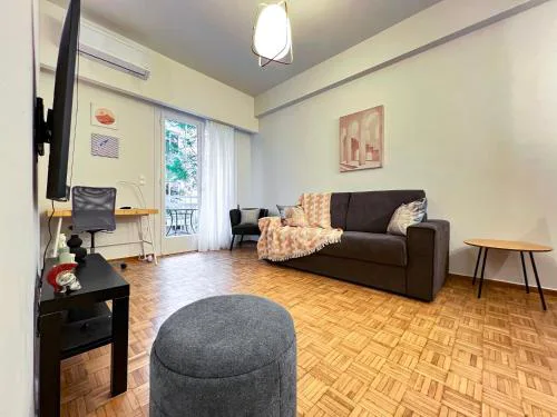 A lovely 2 BR home in Athens
