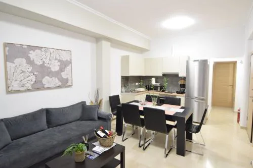 acropolis super cosy apartment
