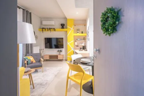 Affordable Luxury with parking 300Mbps wifi