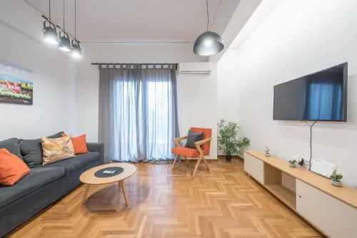 Airy 1BR by Flisvos Marina