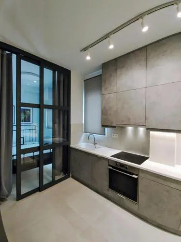 AMG Superior Central Apartment sleeps up to 5