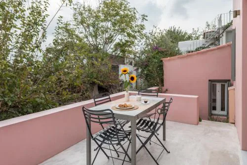 Anafiotika hideaway acropolis Athens by Cycladica