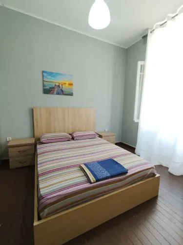 Apartment Atiki metro shared bathroom and kitchen