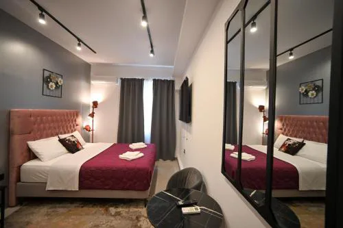 Aphrodite Suite by Zeussuites