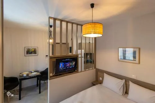 Apollon - Premium Studio Near Metro-Athens
