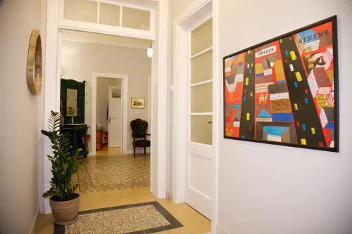 Aroura Neoclassical Home 3BR 2BA