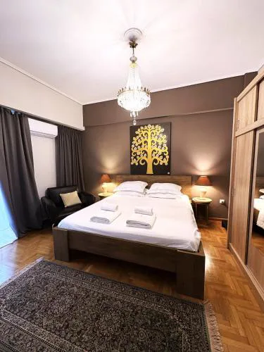 Art Interior Apartment in Athens next to Metro Stations & All Hospitals