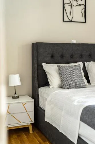 Artemis Modern Apartment II