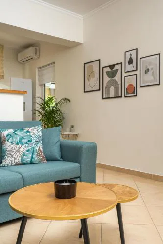 Artistic City Stay - Walk to Acropolis & Metro
