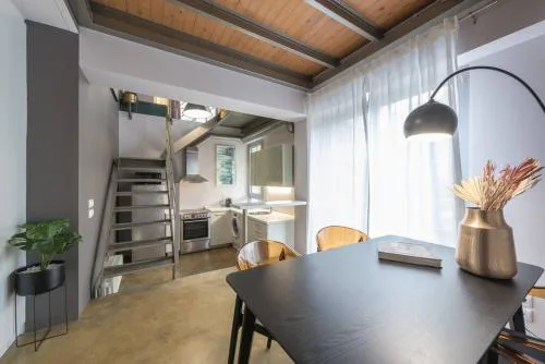 Artsy Urban Loft in Athens