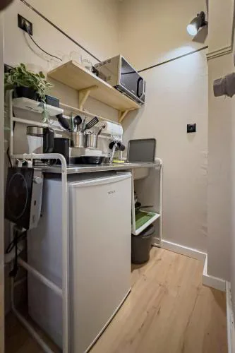 Athenian Bliss Spotless Neos Kosmos WiFi Studio
