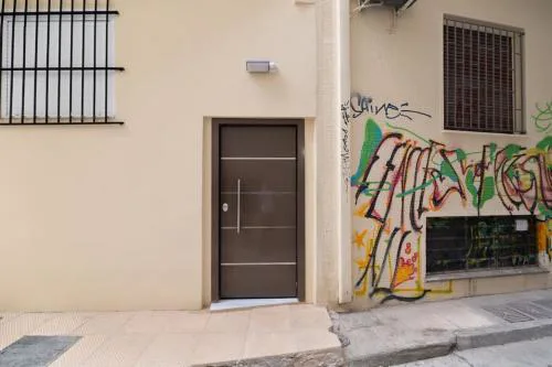 Athens Center Apt with Backyard by Hestia Properties