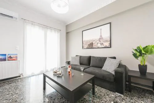 Athens Central Pangrati - Varnava Square Modern Apartment for 5
