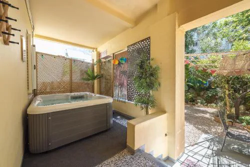 Athens Country House - Heated Jacuzzi - free bikes