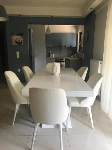 Athens-Glyfada apartment