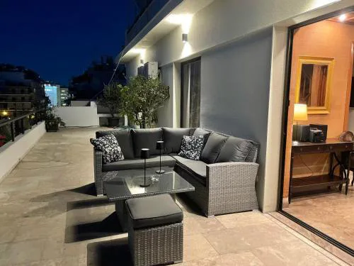 Athens Neos Kosmos penthouse, sea and city view