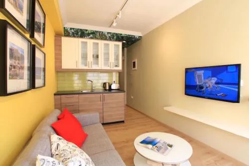 Athens Plaka Modern Decorated Apartment