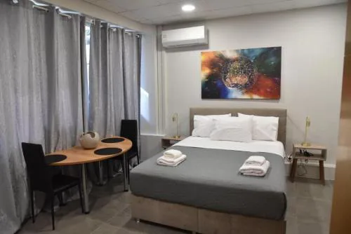 Athens Zeus A by Super Host Hub