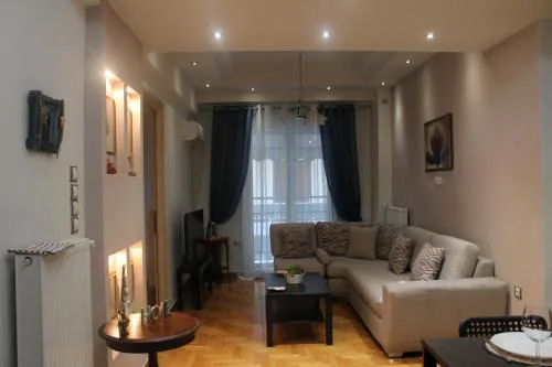 Beautiful luxurious family apartment in koukaki