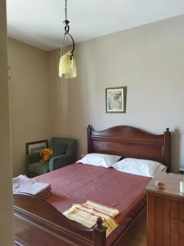 Beautiful room in Neo Iraklio only women