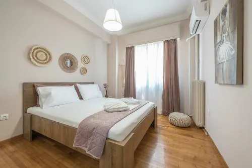 Ble Elia Karyatis Suite