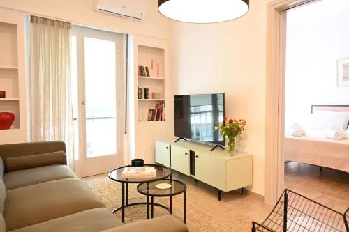 Brand new 3bedroom athenian flat in Koukaki