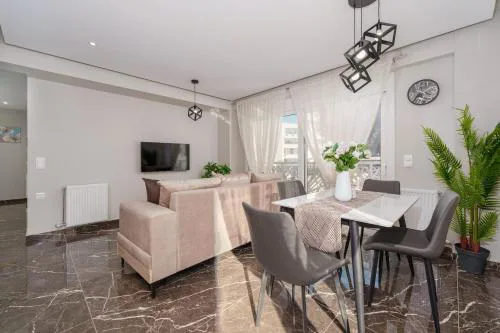 Brand New Building Deluxe Apartments With Parking Nearby Train