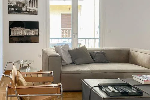 Bright and roomy apartment, in the heart of Athens