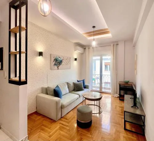 Bright Athens Apt Near Metro, Balcony & Workspace