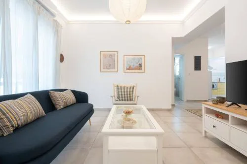 Bright & Cozy 2BR in Neos Kosmos