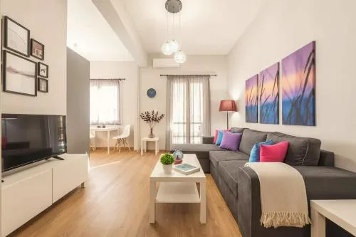 Bright & Modern 1BD Apartment in Neos Kosmos
