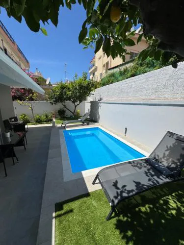 Caza pool Glyfada