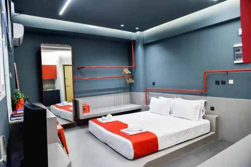 CentraL44 YoLo Casual Suite- Ermou