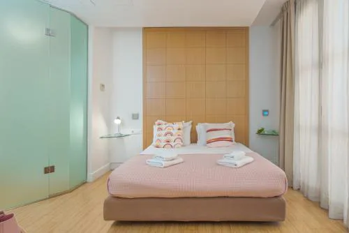 Chic Hotel