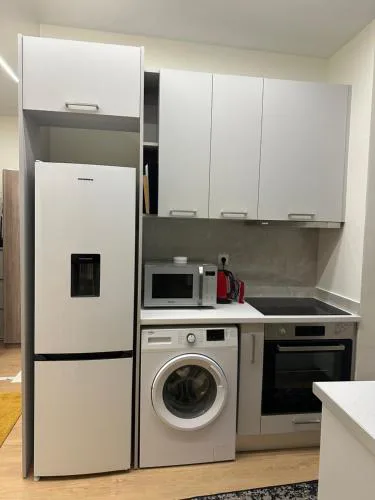 Comfortable & Convenient Living in Athens