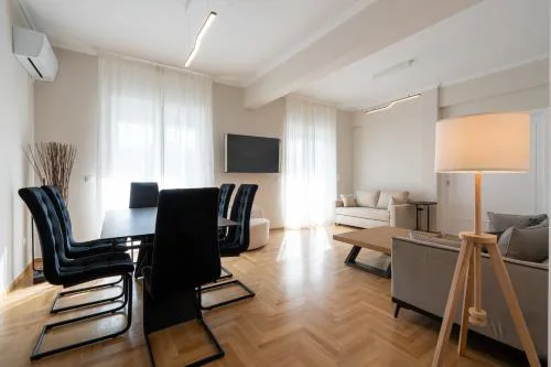 Corner Penthouse in Acropolis