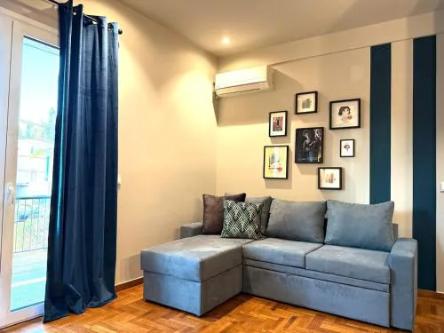 Cosy, Athens core fully renovated apartment