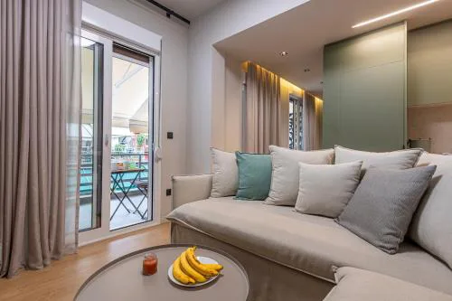 Cozy 1BR with Balcony in Kipseli