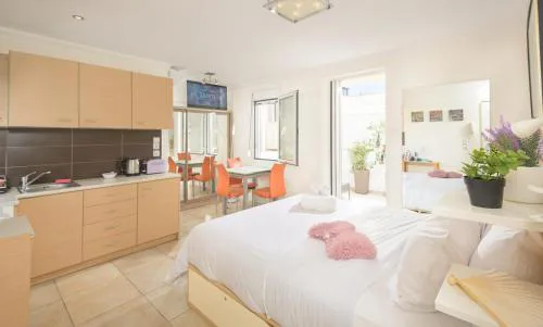 Cozy 6th floor, city center, 30m2, sun terrace