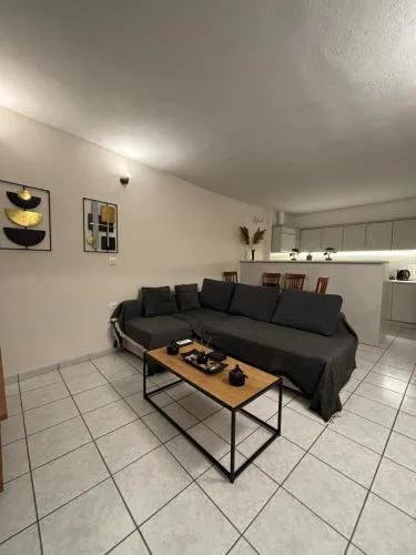 Cozy apartment by Athens