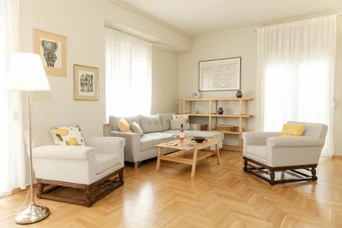 Cozy Apartment In Koukaki#B