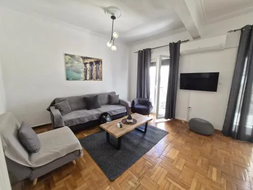 Cozy Plaka Apartment