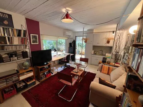 Cozy quiet studio near the sea